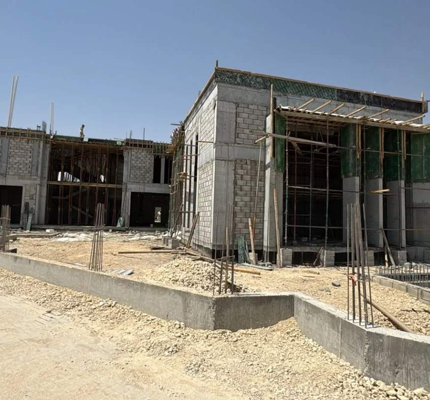 هيكل إنشائي لمبنى قيد التنفيذ